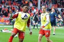 Xenderson Sterlingga "Liverpul" bilan shartnomani uzaytirishni maslahat bermoqda