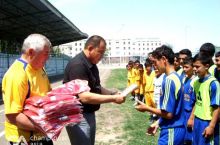 Valeriy  Makagonov xotirasini yodga olib