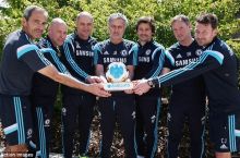 Mourino - Angliyada mavsumning eng yaxshi murabbiyi, Azar eng yaxshi futbolchi