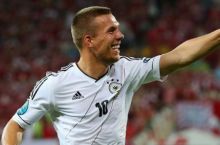 Podolski "Arsenal"ga qaytadi