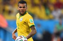 Dani Alves Amerika Kubogida jarohatlangan Daniloni o'rnini egallaydi