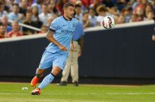 "Milan" va "Inter" Kolarov uchun kurashmoqdalar