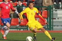 "CHelsi" himoyachi Mane bilan shartnoma imzoladi