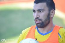 Terma jamoamizga o'yinni va futbolchilarni boshqaradigan SARDOR kerak
