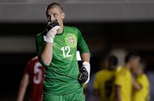 Milan Crvena Zvezda darvozabonini sotib olmoqchi