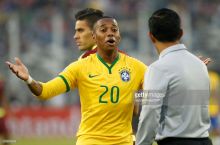Robino Braziliya terma jamoasida o'tkazgan o'yinlari soni bo'yicha 5 o'ringa chiqib oldi