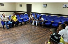 Samvel Babayan mamlakat futbol klublarining fan klublari faollari bilan uchrashdi