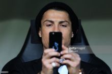 Ronaldu "Real" murabbiylariga so'nggi avlod telefonlarini sovg'a qildi
