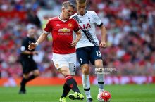 Tarixda birinchi marotaba "Manchester Yunayted" safida nemis futbolchisi maydonga tushdi