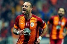 Uesli Sneyder "Galatasaroy" bilan shartnomani uzaytirish bo'yicha kelishib oldi