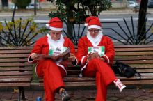 Santa Klauslar ham sportga qiziqadilar (FOTO)