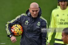 Zidan "Real" futbolchilarining funkcional holatidan norozi