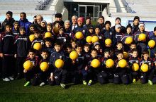 OFK vakillari “Bunyodkor” tarbiyalanuvchilariga to'plar topshirdi. FOTO+VIDEO