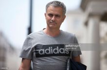 Азар: мне уже не терпится сыграть с «МЮ» Моуринью