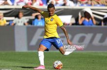 Луис Густаво пропустит Кубок Америки