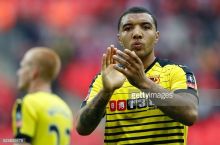 Трой Дини подписал новый контракт с "Уотфордом"