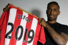 Дефо продлил контракт с «Сандерлендом» до 2019 года