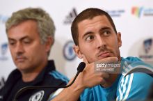 Азар: «Я никогда не хотел, чтобы Моуриньо уволили из „Челси“»