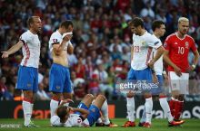 Мостовой: "Шармандалик! Ҳозир ҳамма бақириб қўяди ва икки йил сигара чекишади"