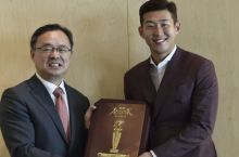 Сон Хён Мин - четда ўйнаётган энг яхши футболчи!