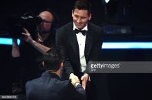 Роналду: "Мессининг кўз ёшларини кўриш оғир, у Аргентина терма жамоасига қайтади деган умиддаман"