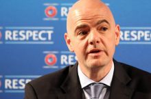 Инфантино ЖЧ-2018да аёлларни майдонда кўрмоқчи