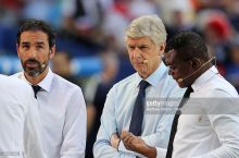 Венгер устал слышать критику Анри в СМИ