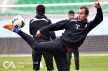 Шавкат Муллажонов "Бухоро" билан шартнома тузди