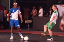 Роналдиньо Ҳиндистон футзал лигасини тарк этди