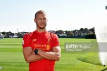 "Ливерпуль" 30 ёшли ҳимоячи сотиб олди