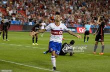 Джовинко побил рекорд Бекхэма по числу голов в МЛС со штрафных