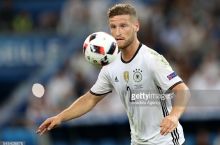 "Валенсия" готова продать Шкодрана Мустафи в "Арсенал"