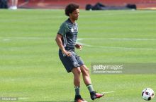 Гвардиола қизиқиш билдирган Сане Манчестерга етиб келди