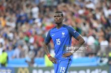 Поль Погба прибыл в Манчестер