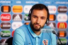 "Милану" нужен полузащитник "Фиорентины" Милан Бадель.