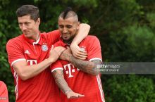 Левандовски: "Анчелотти ҳақида фақат яхши фикрлар билдира оламан, у супер мураббий"