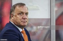 Адвокат покинул тренерский штаб сборной Нидерландов
