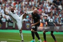 "Вольфсбург" и "Ювентус" не могут договориться о трансфере Дзадзы