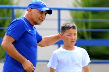 Ислом Аҳмедов Бруней-Даруссалам қироллигида ФИФА семинари ўтказяпти