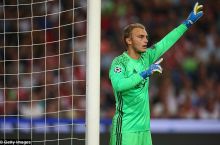 "Барселона" приобрела Силлессена за € 13 млн