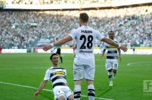 Бундеслига, 1-тур. "Шальке" стартни муваффақиятсиз бошлади, марказий баҳсда "Байер" ютқазди, "бўрилар"да эса ғалаба