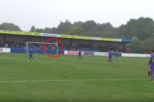 Дарвозабон ўз жарима майдончасидан зарба бериб гол урди (видео)