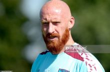 Уэльслик футболчи тўп юзига теккан боладан узр сўради (фото)