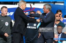 Венгер не позволил Моуринью сесть рядом с собой в штаб-квартире УЕФА