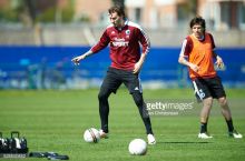 Бендтнер: "Кўп хато қилдим, аммо ҳаммаси ортда қолди"