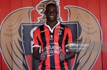 Балотелли потратил 15 тысяч евро на подарки новым одноклубникам