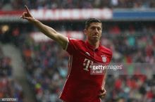 "Бавария" Левандовскини Бундеслиганинг энг кўп маош олувчи футболчисига айлантирмоқчи