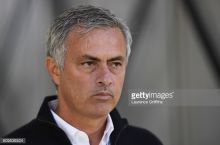 МЮ "Нортхэмптон"га қарши баҳсдан олдин машғулотни машиналар турар жойида ўтказди (фото)