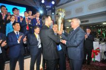 “Локомотив” футболчиларига Ўзбекистон чемпионати олтин медаллари ва Chevrolet Gentra калити топширилди ФОТО