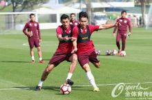Одил Аҳмедов ва "Шанхай СИПГ"нинг кечаги машғулотидан фотогалерея